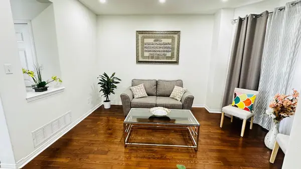 5 Southam ST, Ajax, ON L1Z 1R6