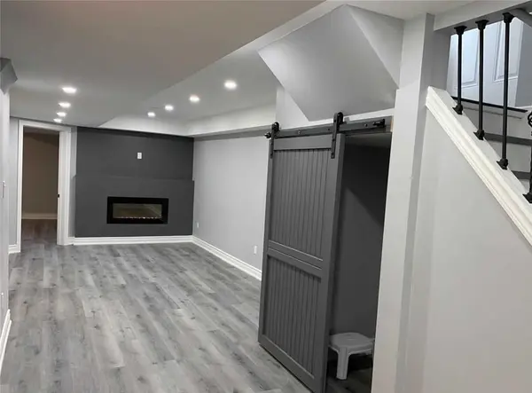 155 Chelsea CRES #2, Bradford West Gwillimbury, ON L3Z 0J8