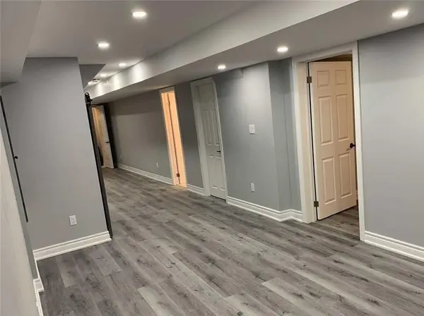 155 Chelsea CRES #2, Bradford West Gwillimbury, ON L3Z 0J8