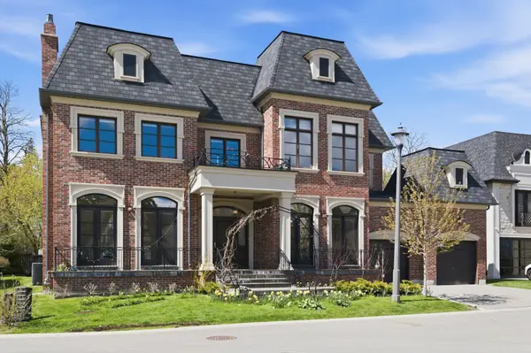 70 Davina CIR, Aurora, ON L4G 0T1
