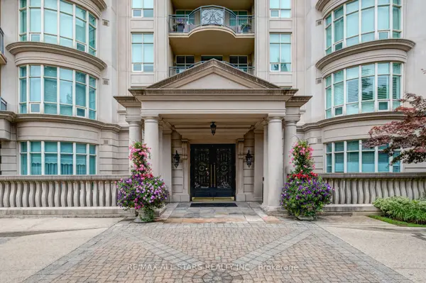 7071 Bayview AVE #211, Markham, ON L3T 7Y8