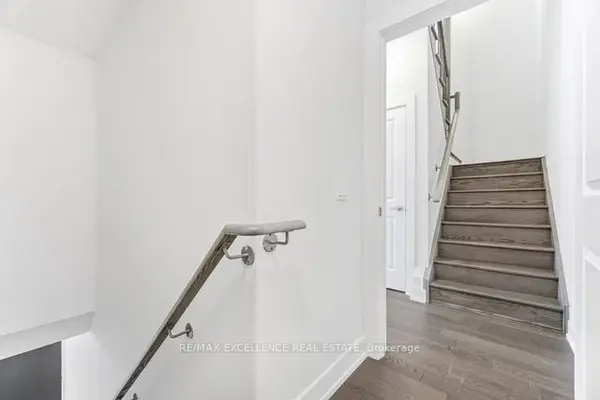 9560 Islington AVE S #214, Vaughan, ON L4H 5E8