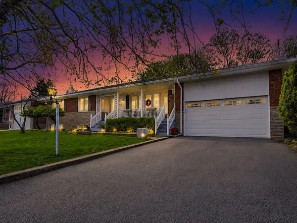 22 Longbridge RD, Vaughan, ON L4J 1L5