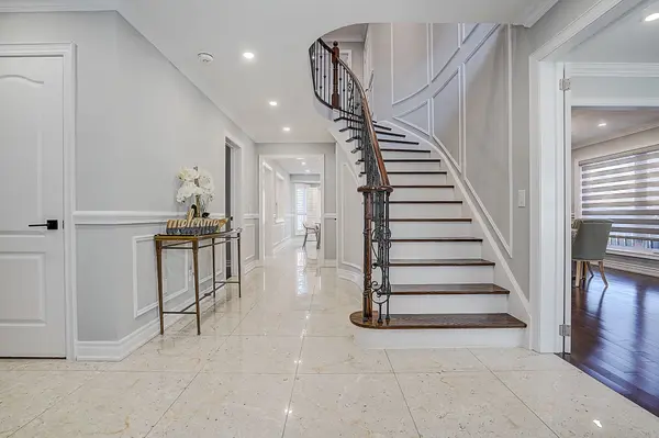 4 Casson PL, Markham, ON L3R 0G2