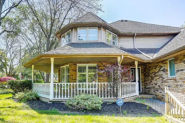 427 CAIRNCROFT RD, Oakville, ON L6V 4N1