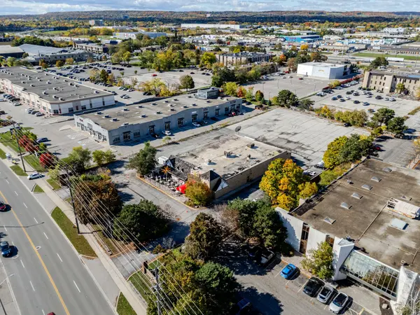 3345 Harvester RD, Burlington, ON L7N 3N2