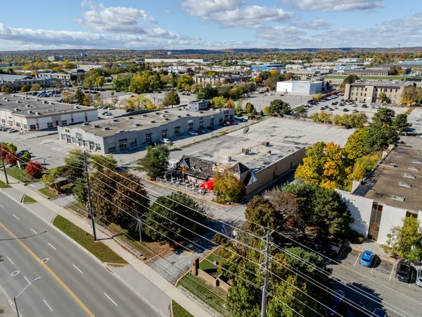 3345 Harvester RD, Burlington, ON L7N 3N2