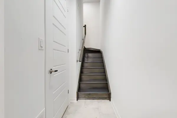 1587 Moira CRES, Milton, ON L9E 1X8