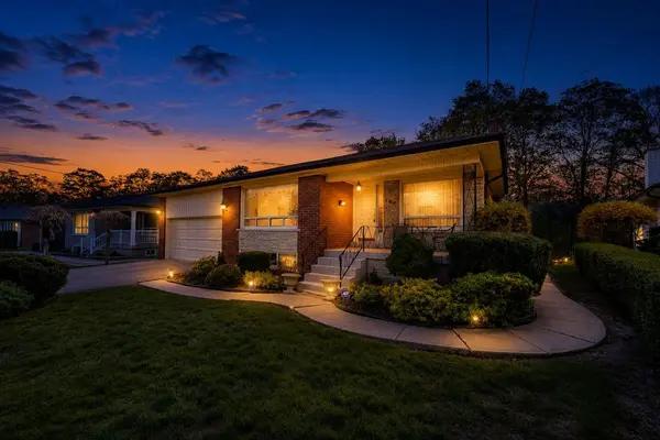 169 Grandravine DR, Toronto W05, ON M3J 1B6