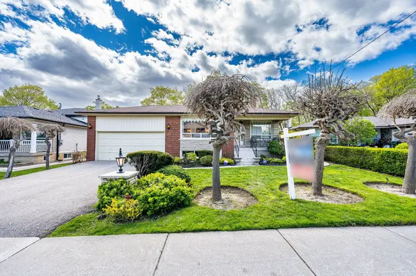 169 Grandravine DR, Toronto W05, ON M3J 1B6