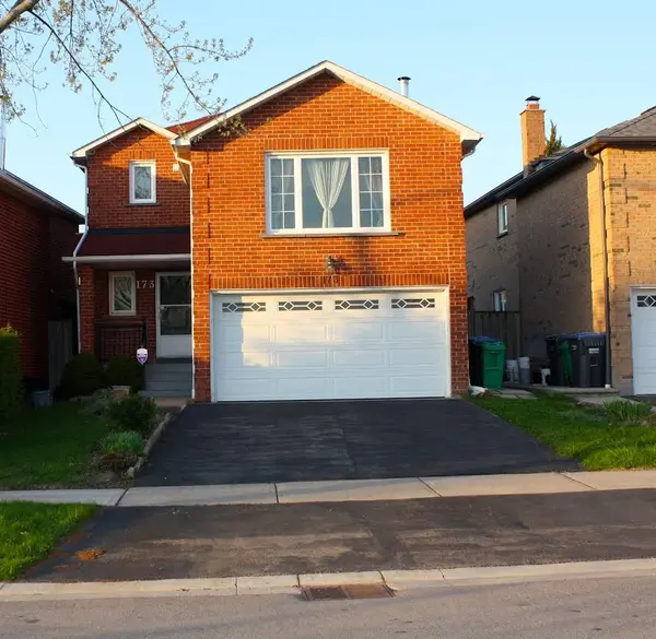 173 Lech Walesa DR, Mississauga, ON L5B 3H1
