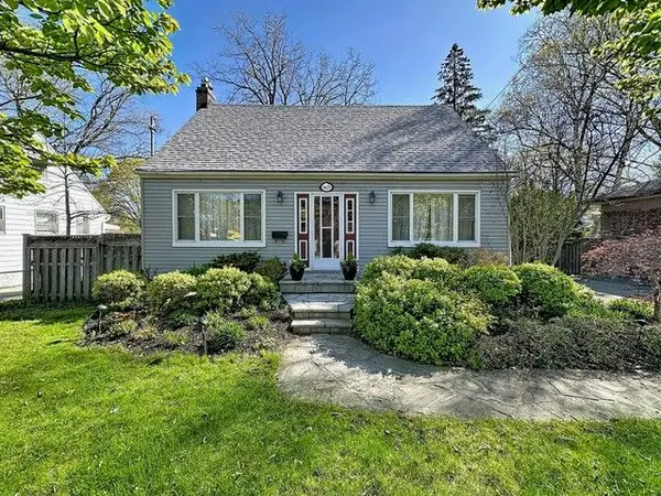 1475 Garnet AVE,  Mississauga,  ON L5G 4C5