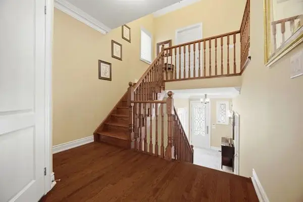 8 Kearny AVE, Caledon, ON L7C 3N9