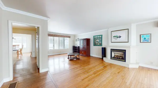 40 Jessie ST, Brockville, ON K6V 3M8