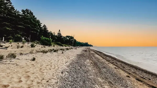 84119 Lakeview DR, Ashfield-colborne-wawanosh, ON N7A 3X9
