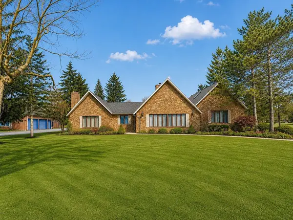 2033 Niagara River Pkwy, Fort Erie, ON L2A 5M4
