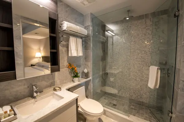 111 Champagne AVE #210, Dows Lake - Civic Hospital And Area, ON K1S 5V3