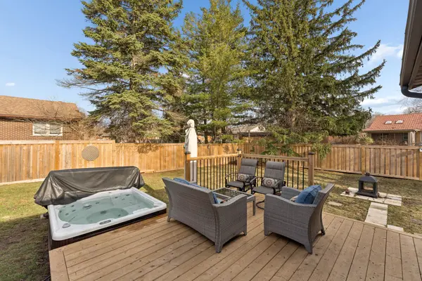 137 Donald ST, Kitchener, ON N2B 3G7