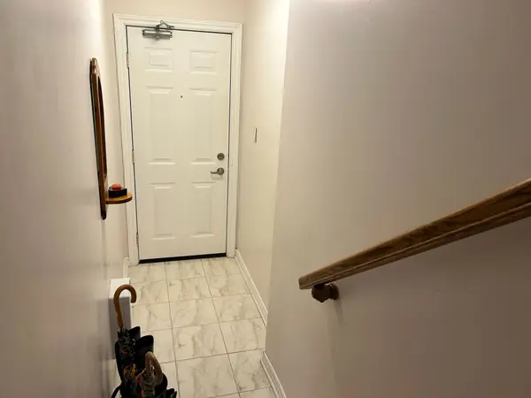 389B Chapman Mills DR, Barrhaven, ON K2J 0M7