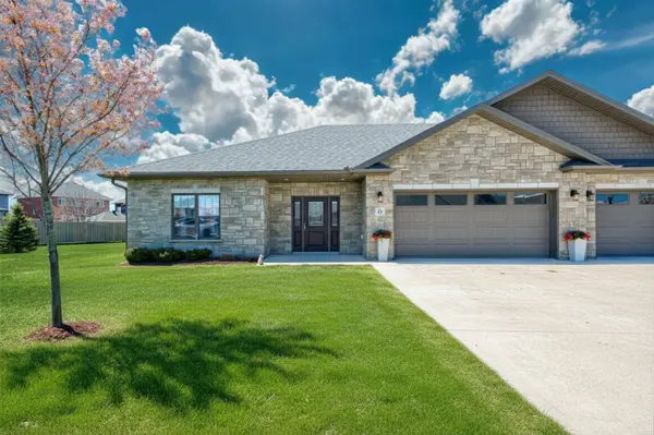1050 WATERLOO ST #10, Saugeen Shores, ON N0H 2C3
