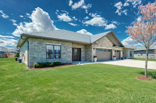 1050 WATERLOO ST #10, Saugeen Shores, ON N0H 2C3