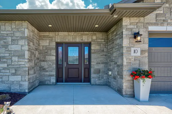 1050 WATERLOO ST #10, Saugeen Shores, ON N0H 2C3