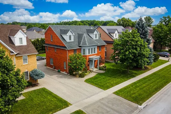 85 Meadowlands BLVD, Hamilton, ON L9K 1H8