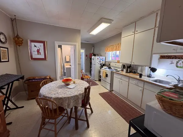 832 Main ST W, North Bay, ON P1B 2V9