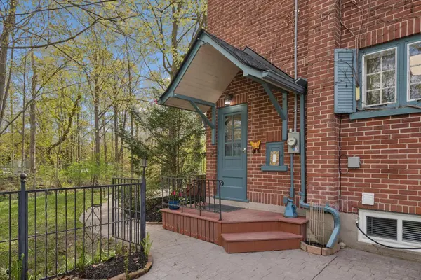 301 Engleburn AVE, Peterborough, ON K9H 1S8