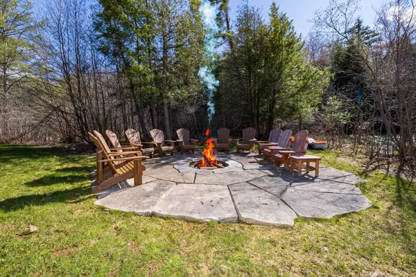 1098 Hemlock Point RD, Muskoka Lakes, ON P0B 1J0