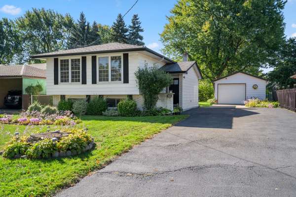401 Mohawk RD W, Hamilton, ON L9C 1W5