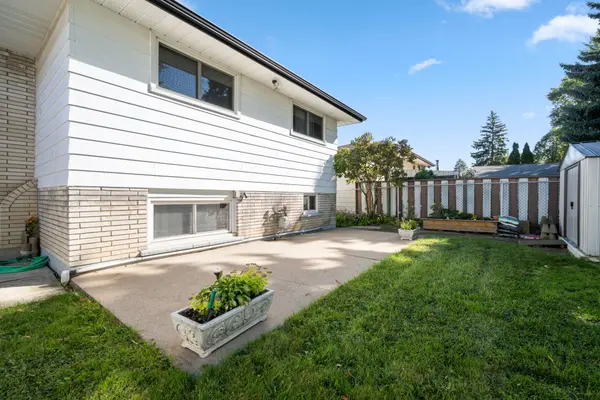 401 Mohawk RD W, Hamilton, ON L9C 1W5