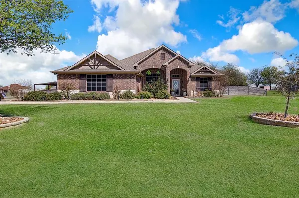 7934 Grassland Drive,  Godley,  TX 76044