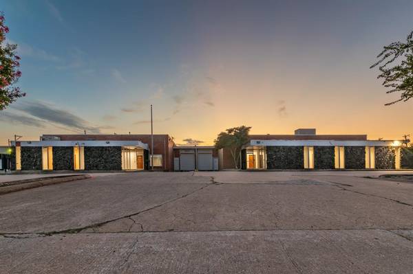 609 112th Street #B, Arlington, TX 76011