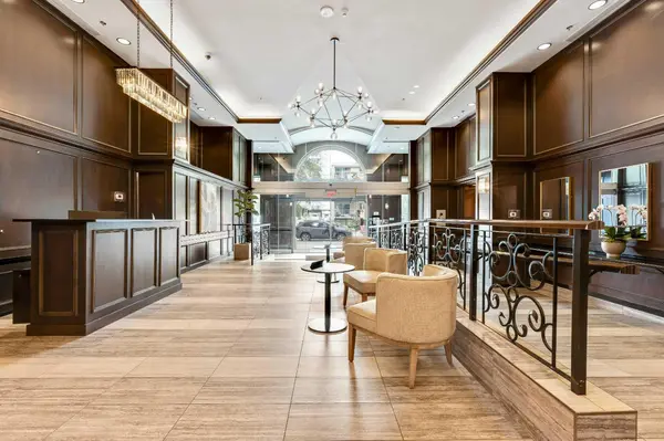 817 15 AVE SW #1806, Calgary, AB T2R 0H8