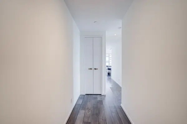 5 St. Joseph ST #3905, Toronto C01, ON M4Y 0B6