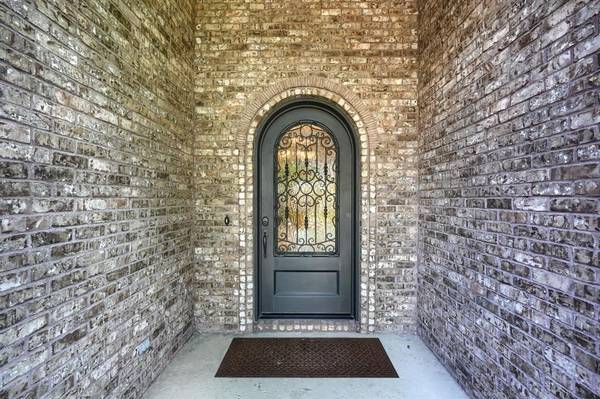 8009 Canyon Oak Drive, North Richland Hills, TX 76182