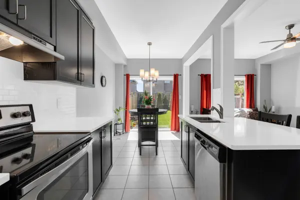 55 Forsyth CRES, Barrie, ON L4N 6R1