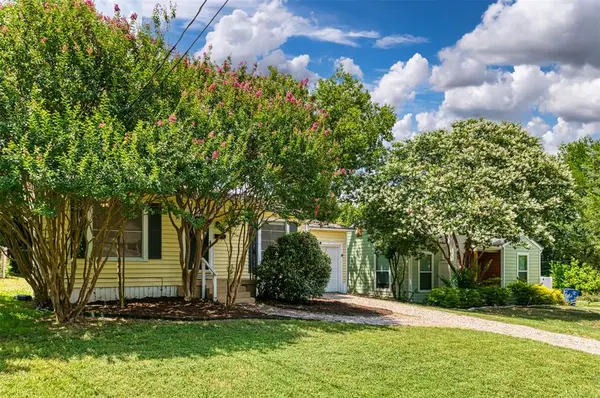 8639 San Benito Way, Dallas, TX 75218