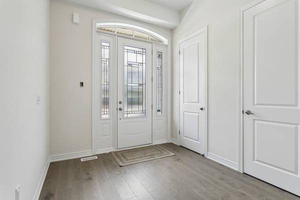 3266 Millicent AVE, Oakville, ON L6H 0V8