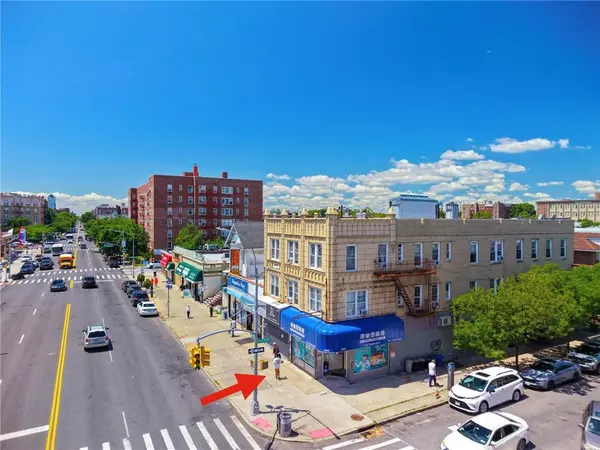 6902 Bay Pkwy, Brooklyn, NY 11204