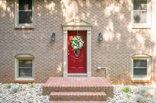 970 Holiday LN, Lynchburg, VA 24504