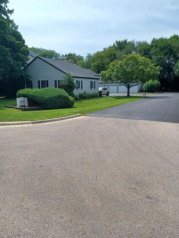 4621 HIGH POINT DR #6, Rockford, IL 61114