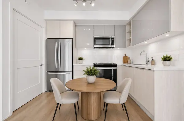 50 Dunfield AVE #1720, Toronto C10, ON M4S 0E4