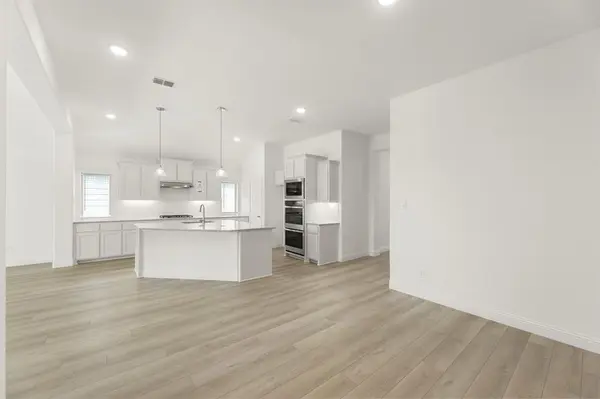 805 Trinity Street, Van Alstyne, TX 75495