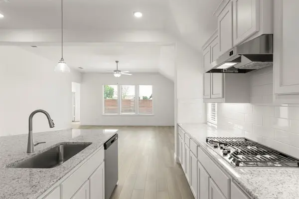 805 Trinity Street, Van Alstyne, TX 75495