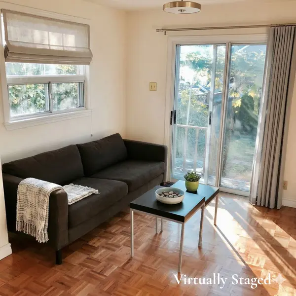 11 Foxley ST, Toronto C01, ON M6J 1P9