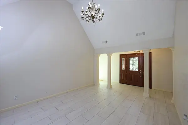 907 Red Oak Creek Drive, Ovilla, TX 75154