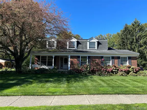 9025 Muirland DR, Plymouth Charter Township, MI 48170