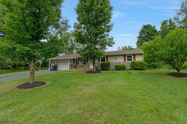 209 Spring Garden Rd, Holland Twp., NJ 08848